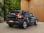Volvo XC40 Recharge Core 70 kWh | Camera | Stuur/stoelverwarming | Draadloze lader