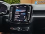 Volvo XC40 Recharge Core 70 kWh | Camera | Stuur/stoelverwarming | Draadloze lader
