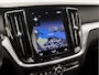 Volvo V60 2.0 B3 Sport Automaat (APPLE CARPLAY, GROOT NAVI, KEYLESS, ADAPTIVE CRUISE, ELEK SPORTSTOELEN, GETINT GLAS, LED KOPLAMPEN, NIEUWSTAAT)