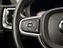 Volvo V60 2.0 B3 Sport Automaat (APPLE CARPLAY, GROOT NAVI, KEYLESS, ADAPTIVE CRUISE, ELEK SPORTSTOELEN, GETINT GLAS, LED KOPLAMPEN, NIEUWSTAAT)