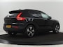 Volvo XC40 Recharge P8 AWD R Design | Trekhaak | Stoel & stuurverwarming | Camera | Carplay | Leder/Alcantara | Adaptive cruise | Keyless | Full LED | 19'' lichtmetalen velgen