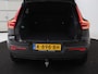 Volvo XC40 Recharge P8 AWD R Design | Trekhaak | Stoel & stuurverwarming | Camera | Carplay | Leder/Alcantara | Adaptive cruise | Keyless | Full LED | 19'' lichtmetalen velgen