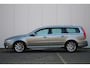 Volvo V70 T4 190PK Polar+ | Standkachel | Lederen Bekleding | Stoelverwarming & Ventilatie | DAB Radio | Audio Installatie Premium | Climate Control | Elektrisch Verstelb. Bestuurdersstoel Met Geheugen | Elektrisch Glazen Schuif-/Kanteldak | Trekhaak | Elektr. Achterklep | Cruise Control | Volvo OnCall |