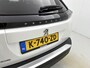 Peugeot e-2008 SUV EV Allure Pack 50 kWh 136pk | Accu SOH 92,2% | Navigatie | Achteruitrijcamera | 3D Cockpit | Stoelverwarming | Climate Control | Adaptieve Cruise Control | Parkeersensoren | Keyless start | Draadloze telefoonlader | Bluetooth | Apple CarPlay / Android Auto | DAB+ radio | Elektrisch inklapbare spiegels | Donker getint glas | 17" lichtmetalen velgen |