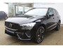 Volvo XC60 2.0 T6 Plug-in hybrid AWD Plus Dark | Keyless entry/start | Achteruitrijcamera | Elektrische kofferbakklep | Memory stand stoelen | Adaptive cruise | Wegklapbare trekhaak | Apple CarPlay/Android Auto | Climate controle | Draadloze telefoonlader | Lane assist | Stoelverwarming V+A | Stuurverwarming |