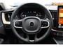 Volvo XC60 2.0 T6 Plug-in hybrid AWD Plus Dark | Keyless entry/start | Achteruitrijcamera | Elektrische kofferbakklep | Memory stand stoelen | Adaptive cruise | Wegklapbare trekhaak | Apple CarPlay/Android Auto | Climate controle | Draadloze telefoonlader | Lane assist | Stoelverwarming V+A | Stuurverwarming |