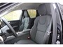 Volvo XC60 2.0 T6 Plug-in hybrid AWD Plus Dark | Keyless entry/start | Achteruitrijcamera | Elektrische kofferbakklep | Memory stand stoelen | Adaptive cruise | Wegklapbare trekhaak | Apple CarPlay/Android Auto | Climate controle | Draadloze telefoonlader | Lane assist | Stoelverwarming V+A | Stuurverwarming |