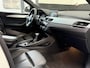 BMW X1 XDrive20i M Sport | Leder | HUD | Pearl White | Memory | Navi | Stoelverwarming | 4WD