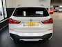 BMW X1 XDrive20i M Sport | Leder | HUD | Pearl White | Memory | Navi | Stoelverwarming | 4WD