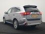 Mitsubishi Outlander 2.4 Pure Plug In Hybrid 225pk Dealer O.H. PHEV | Apple Carplay | Camera | Sportstoelen Verwarmd | Keyless | Cruise Control | DAB |