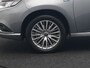Mitsubishi Outlander 2.4 Pure Plug In Hybrid 225pk Dealer O.H. PHEV | Apple Carplay | Camera | Sportstoelen Verwarmd | Keyless | Cruise Control | DAB |
