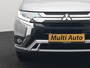 Mitsubishi Outlander 2.4 Pure Plug In Hybrid 225pk Dealer O.H. PHEV | Apple Carplay | Camera | Sportstoelen Verwarmd | Keyless | Cruise Control | DAB |