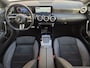 Mercedes-Benz A-klasse 200 AMG Line Automaat / Trekgewicht 1600 Kg / Stoelverwarming / Achteruitrijcamera / Navigatie / Keyless Entry/Start / Adaptief CC / Climate control / Parkeersensoren voor en achter /