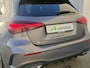 Mercedes-Benz A-klasse 200 AMG Line Automaat / Trekgewicht 1600 Kg / Stoelverwarming / Achteruitrijcamera / Navigatie / Keyless Entry/Start / Adaptief CC / Climate control / Parkeersensoren voor en achter /