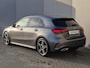 Mercedes-Benz A-klasse 200 AMG Line Automaat / Trekgewicht 1600 Kg / Stoelverwarming / Achteruitrijcamera / Navigatie / Keyless Entry/Start / Adaptief CC / Climate control / Parkeersensoren voor en achter /