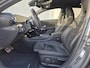 Mercedes-Benz A-klasse 200 AMG Line Automaat / Trekgewicht 1600 Kg / Stoelverwarming / Achteruitrijcamera / Navigatie / Keyless Entry/Start / Adaptief CC / Climate control / Parkeersensoren voor en achter /