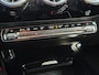 Mercedes-Benz A-klasse 200 AMG Line Automaat / Trekgewicht 1600 Kg / Stoelverwarming / Achteruitrijcamera / Navigatie / Keyless Entry/Start / Adaptief CC / Climate control / Parkeersensoren voor en achter /