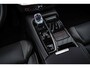 Volvo V60 2.0 T6 Plug-in hybrid AWD Plus Dark | Harman Kardon Audio | Trekhaak | Stoel- / Stuurverwarming Voor + Achter | 360 Camera | Adaptive Cruise | Google | Carplay | Dodehoekdetectie
