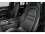 Porsche Panamera 2.9 4 E-Hybrid /Orig. Nederlands / Sport Design / Panoramadak / Sport uitlaat / Elektr. verstelbare voorstoelen (14-wegs) + memory / Luchtvering / Apple Carplay / Sport-Chrono / BOSE Surround Sound / Stoelverwarming / Ambienteverlichting / DAB+ / Stuurwiel verwarming / Dodehoek detectie / Full LED / Sportstoelen