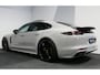 Porsche Panamera 2.9 4 E-Hybrid /Orig. Nederlands / Sport Design / Panoramadak / Sport uitlaat / Elektr. verstelbare voorstoelen (14-wegs) + memory / Luchtvering / Apple Carplay / Sport-Chrono / BOSE Surround Sound / Stoelverwarming / Ambienteverlichting / DAB+ / Stuurwiel verwarming / Dodehoek detectie / Full LED / Sportstoelen