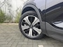 Volvo XC40 Recharge Ultimate 70 kWh | Adaptieve Cruise Control | BLIS Dodehoek Detectie | Schuif -/ Kanteldak | Nubuck Bekleding | Harman Kardon Audio | Getint Glas | All-Seasons | Elektr. Stoelen |