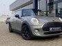 MINI Cooper Mini 1.5 First Born Edition / NL-Auto / 1e-Eigenaar / Dealer-Onderhouden / Vol-Leder / Cruise-Control / Climate-Control / Keyless / LED / Radio-Bluetooth / Navi / Armsteun-Voor / PDC-Achter / LMV 16'' LMV / ENZ.