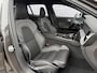 Volvo V60 2.0 T6 Plug-in hybrid AWD Plus Dark | 360° Camera | Stoel en stuurverwarming | Trekhaak | Adaptieve cruise control | Harman/Kardon audio | BLIS dodehoekdetectie |