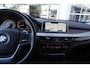 BMW X5 xDrive35i High Executive Aut.*Perfect Onderh.*Parelmoer wit!*Elek. Trekhaak/Pano/Leder Sport/Stoelverw./Sfeer/Memorie/HUD/LED/Camera/Elek. Klep/Parkeersens.V+A*