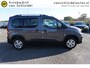 Peugeot Rifter 1.2 PURETECH AUTOMAAT ALLURE PACK LUXE!! 5 PERSOONS 5 STOELEN DISTRIBUTIERIEM RECENT VERNIEUWD! CAMERA PANORAMADAK LED AFN.TREKHAAK VOORRUITVERWARMING ANDROID-APPLECARPLAY NAVI KEYLESS PDC V+A ECC AIRCO CRUISECONTROL BLUETOOTH ENZ...
