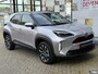 Toyota Yaris Cross 1.5 HYBRID 115 DYNAMIC APPLE/ANDROID STOEL/STUURVERWARMING NAVI AD-CRUISE PRIVACY-GLASS 17"LM-VELGEN