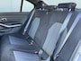 BMW 3-Serie 330e M Sport Edition / Fabrieksgarantie t/m 6-2028 / Elektrische Trekhaak (1500 KG) / Adaptieve Cruise Control / Stoel-/Stuurverwarming / Brooklyn Grau / Sportstoelen / Apple Carplay/Android auto / Schuif-/kanteldak /
