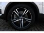 Volvo XC40 1.5 T4 Recharge R-Design | Panoramadak | Lederen bekleding | Adaptive cruise control | Achteruitrij camera | Premium audio by Harman Kardon | Verwarmbare voorstoelen | Verwarmbaar stuurwiel | Semi elek. trekhaak | Dealer onderhouden | Elektrische achterklep | Extra getint glas |