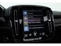 Volvo XC40 1.5 T4 Plug-in hybrid Ultimate Dark | Facelift | Pano-dak | H&K Audio | 20 inch | elek. stoelen | stoel + stuurverw. |