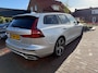 Volvo V60 2.0 T4 R-Design | Trekhaak | PDC V+A en Camera | Stoel + Stuurverwarming | Standkachel | Blis | Panoramadak |