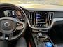 Volvo V60 2.0 T4 R-Design | Trekhaak | PDC V+A en Camera | Stoel + Stuurverwarming | Standkachel | Blis | Panoramadak |