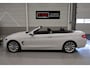 BMW 4-Serie Cabrio 420i Sportline Leer Nekverwarming Sportstoelen Zeer nette auto Boekjes aanwezig Harman/Kardon PDC Lage kilometerstand Stuurwiel verwarmd Airco-ecc Cruise control LED Bluetooth Sportline