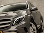 Mercedes-Benz GLA 200 Sport 157Pk Automaat (GROOT NAVI, LEDER, XENON, GETINT GLAS, SPORTSTOELEN, TREKHAAK, CRUISE, PARKEERSENSOREN, NIEUWE APK, NIEUWSTAAT)