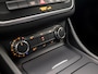 Mercedes-Benz GLA 200 Sport 157Pk Automaat (GROOT NAVI, LEDER, XENON, GETINT GLAS, SPORTSTOELEN, TREKHAAK, CRUISE, PARKEERSENSOREN, NIEUWE APK, NIEUWSTAAT)