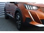 Peugeot e-2008 50KWH 136PK GT PACK AUTOMAAT / NAVI / LEDER / CLIMA / PDC / 17" LMV / CAMERA / TREKHAAK / KEYLESS / FULL-LED / FULL OPTIONS / 1E EIGENAAR / NIEUWSTAAT !!