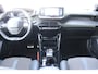 Peugeot e-2008 50KWH 136PK GT PACK AUTOMAAT / NAVI / LEDER / CLIMA / PDC / 17" LMV / CAMERA / TREKHAAK / KEYLESS / FULL-LED / FULL OPTIONS / 1E EIGENAAR / NIEUWSTAAT !!