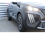 Peugeot 2008 1.2 HYBRID 136PK ALLURE AUTOMAAT / NAVI / LEDER / CLIMA / LED / PDC / 17" LMV / CRUISECONTROL / 1E EIGENAAR / NIEUWSTAAT !!