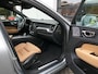 Volvo XC60 2.0 T8 Twin Engine AWD R-Design | Luchtvering | Bowers & Wilkens | Stoelventilatie | 360°-camera | Panoramadak | Head-up display | Nappa | Orrefors Sweden | Stoelverwarming V+A | Apple-/Android Carplay