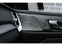 Volvo V60 2.0 T6 Plug-in hybrid AWD Plus Dark | Harman Kardon Audio | Trekhaak | Stoel- / Stuurverwarming Voor + Achter | 360 Camera | Adaptive Cruise | Long Range | Google | Carplay | Dodehoekdetectie