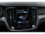 Volvo V60 2.0 T6 Plug-in hybrid AWD Plus Dark | Harman Kardon Audio | Trekhaak | Stoel- / Stuurverwarming Voor + Achter | 360 Camera | Adaptive Cruise | Long Range | Google | Carplay | Dodehoekdetectie