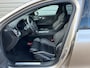 Volvo S60 2.0 B4 Plus Dark / Lighting Pack / Parkeerverwarming / 19" / Extra getint glas / Sportstoelen /