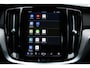 Volvo V60 B4 Automaat Plus Dark | Lichtmetalen Velgen 5-Spaaks 18" | Actieve Noodgeval Assistent | Cruise Control Adaptief Met Stop&Go En Stuurhulp | Dodehoekdetectie Met Correctie | Draadloze Telefoonlader | Electronic Climate Controle | Voorstoelen + Stuurwiel verwarmend + Achterbank Verwarmend