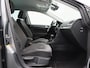 Volkswagen Golf 1.6 TDi Highline 115 Pk Automaat | Adaptive Cruise | Digitaal Dashboard | CarPlay | Navigatiesysteem | Trekhaak | Parkeersensoren |16 Inch