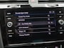 Volkswagen Golf 1.6 TDi Highline 115 Pk Automaat | Adaptive Cruise | Digitaal Dashboard | CarPlay | Navigatiesysteem | Trekhaak | Parkeersensoren |16 Inch