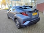 Toyota C-HR 1.8 HYBRID DYNAMIC NL-AUTO 1E-EIG BLIND SPOT KEYLESS PARK-SENSOREN NAVI APPLE/ANDROID 18'' LM-VELGEN CAMERA AD-CRUISE CLIMA