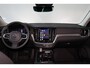 Volvo V60 T6 Recharge AWD Plus Dark - IntelliSafe Assist & Surround - 360º Camera - Harman/Kardon audio - Adaptieve LED koplampen - Verwarmde voorstoelen, stuur & achterbank - Parkeersensoren voor & achter - Elektr. bedienb. voorstoelen met geheugen - Extra getint glas - Elektr. inklapbare trekhaak - 18' LMV